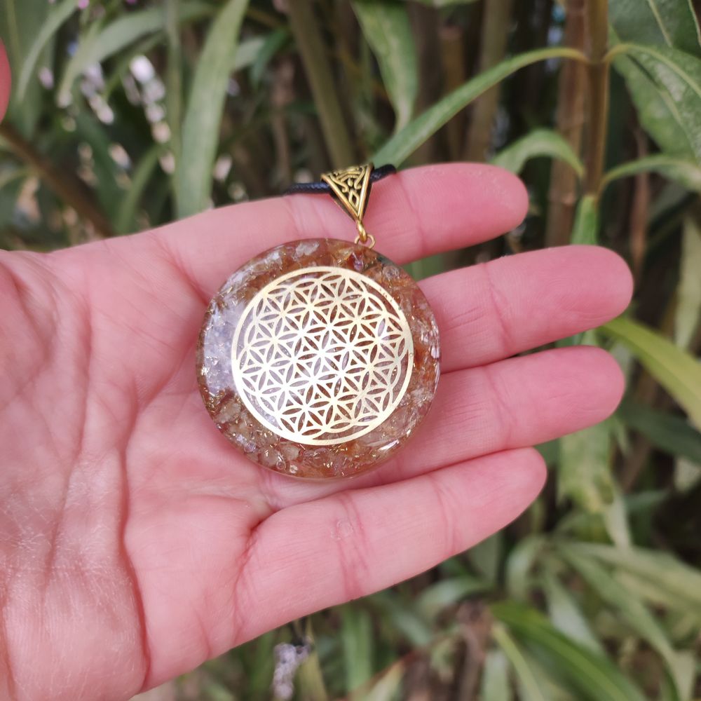 Pendentif en orgonite fleur de vie citrine – Image 2